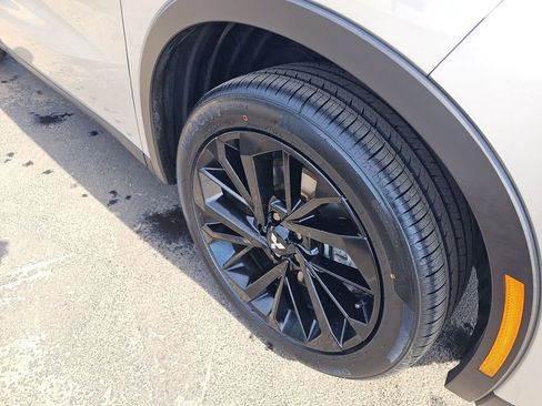 Used 2022 Mitsubishi Outlander SEL Black Edition image 13