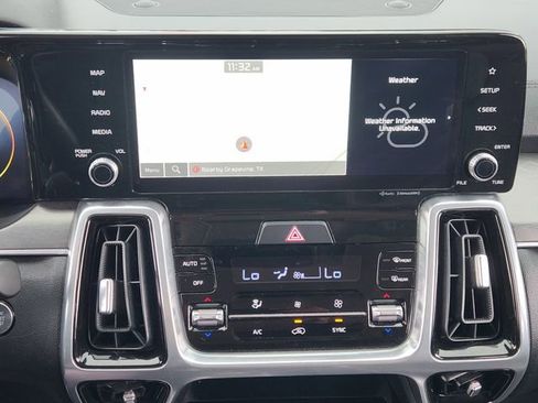 Used 2023 Kia Sorento SX AWD/4WD image 17