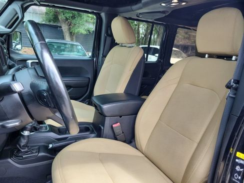 Used 2020 Jeep Wrangler Unlimited Sport AWD/4WD image 19