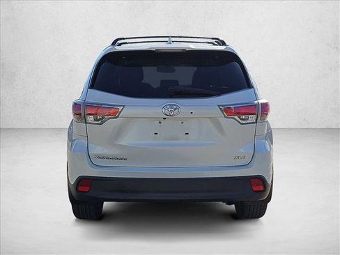 Used 2015 Toyota Highlander XLE image 6
