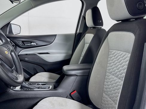 Used 2019 Chevrolet Equinox LS AWD/4WD image 9