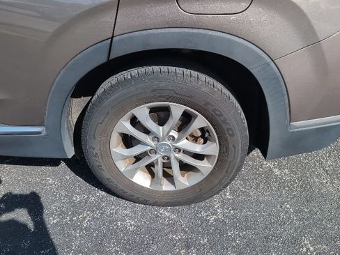 Used 2019 Hyundai Santa Fe SE FWD image 7