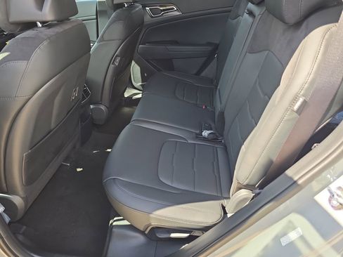 New 2026 Kia Sportage SX AWD/4WD image 17