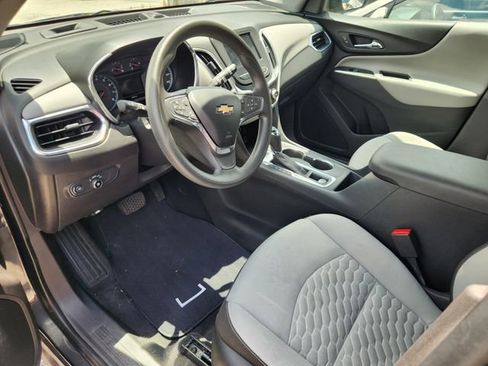Used 2020 Chevrolet Equinox LS w/ LS Convenience Package FWD image 10