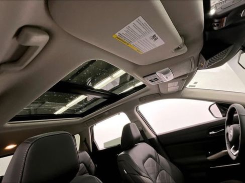 New 2025 Nissan Pathfinder Platinum w/ Lighting Package (N93) image 37