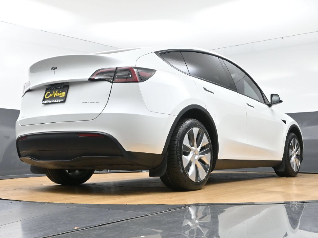Used 2023 Tesla Model Y Long Range AWD/4WD image 58