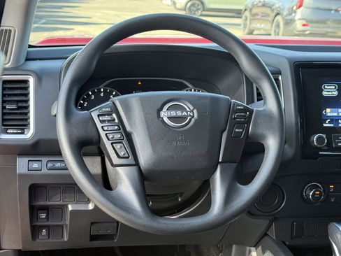 Used 2022 Nissan Frontier SV image 23
