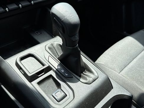 Used 2023 Chevrolet Colorado W/T RWD image 26
