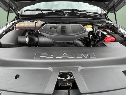 Used 2025 RAM 1500 Limited image 12