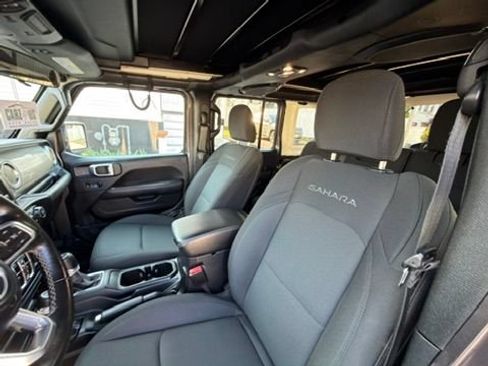 Used 2021 Jeep Wrangler Unlimited Sahara AWD/4WD image 13