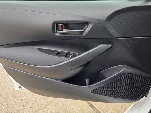 Used 2025 Toyota Corolla LE FWD image 25