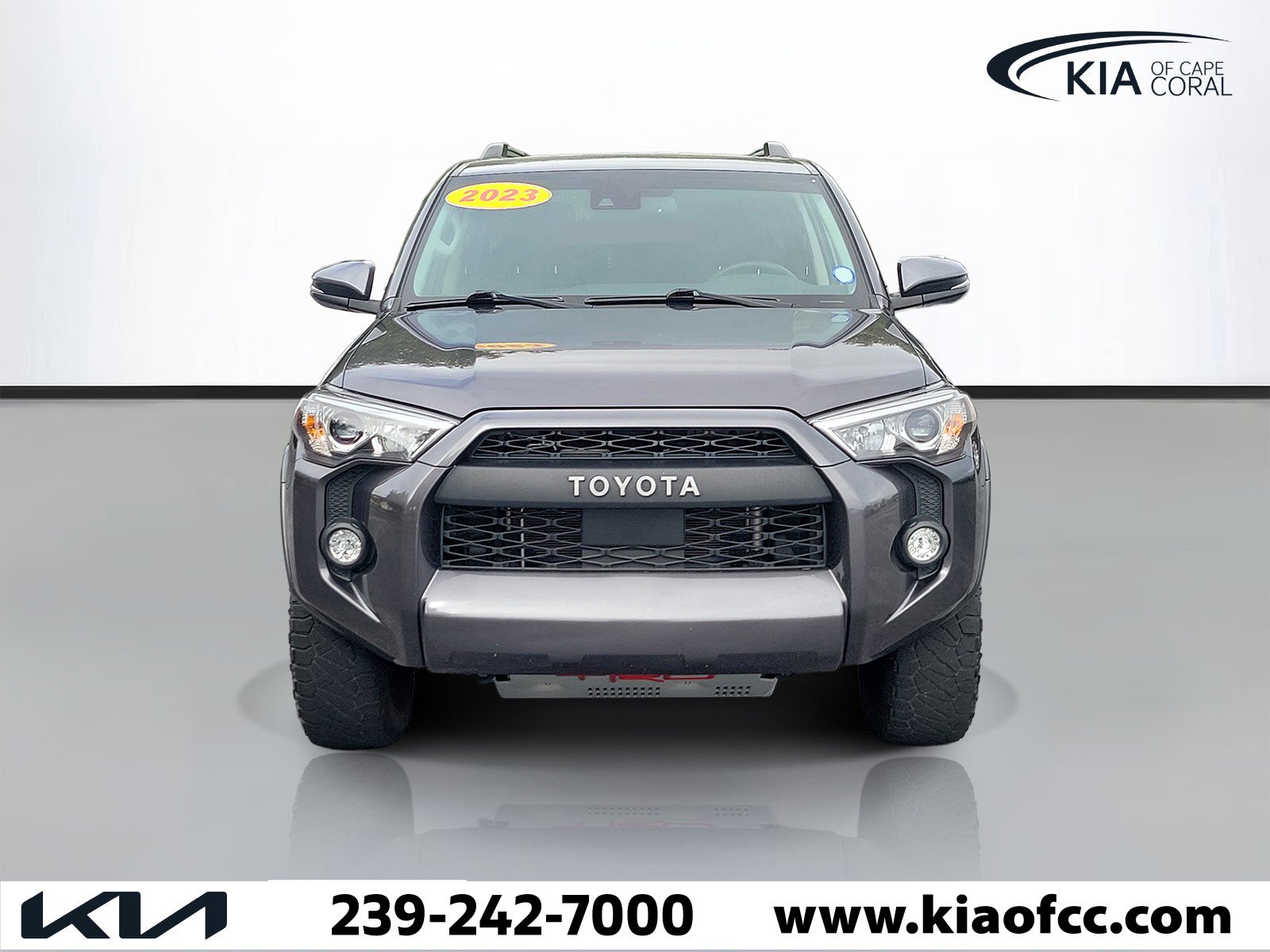 Used 2023 Toyota 4Runner SR5 Premium w/ Moonroof Package RWD image 2