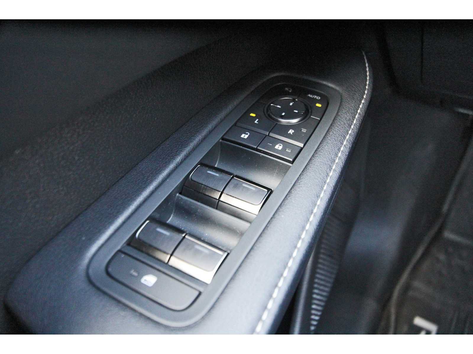 Used 2025 Lexus RX 350 Premium w/ Convenience Package FWD image 20