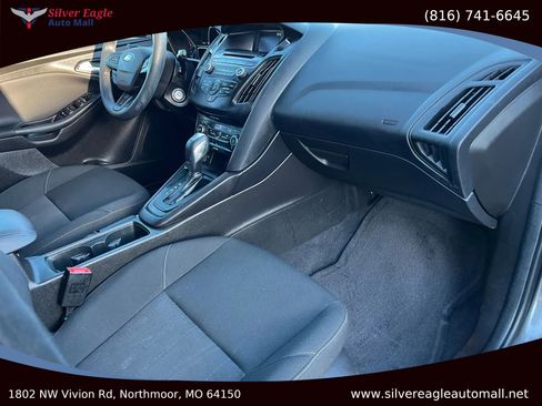 Used 2016 Ford Focus SE image 5