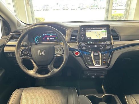 Used 2024 Honda Odyssey Elite image 16
