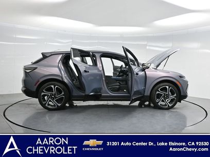 New 2025 Chevrolet Equinox EV LT w/ Convenience Package II