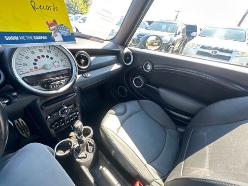 Used 2011 MINI Cooper S image 17