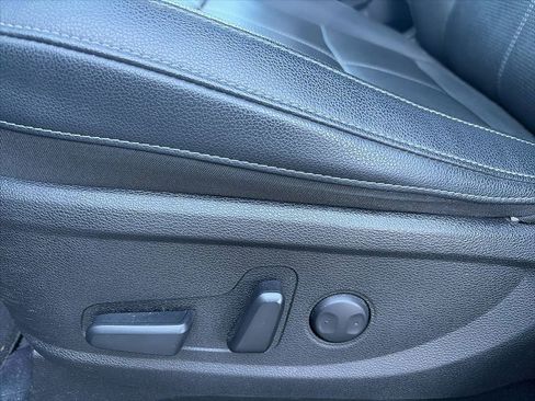 Used 2022 Kia Telluride EX w/ EX Premium Package image 17