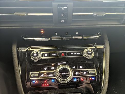 Certified 2022 Lincoln Corsair AWD w/ Premium Package image 23