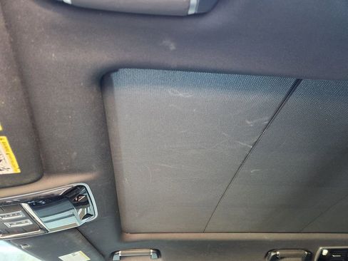 Used 2020 Land Rover Range Rover HSE image 24