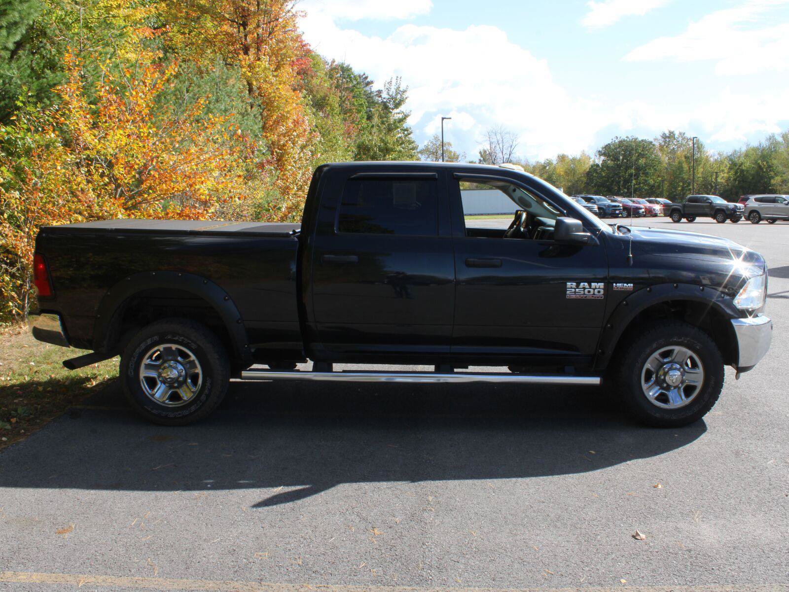 Used 2015 RAM 2500 Tradesman w/ Chrome Appearance Group AWD/4WD image 4