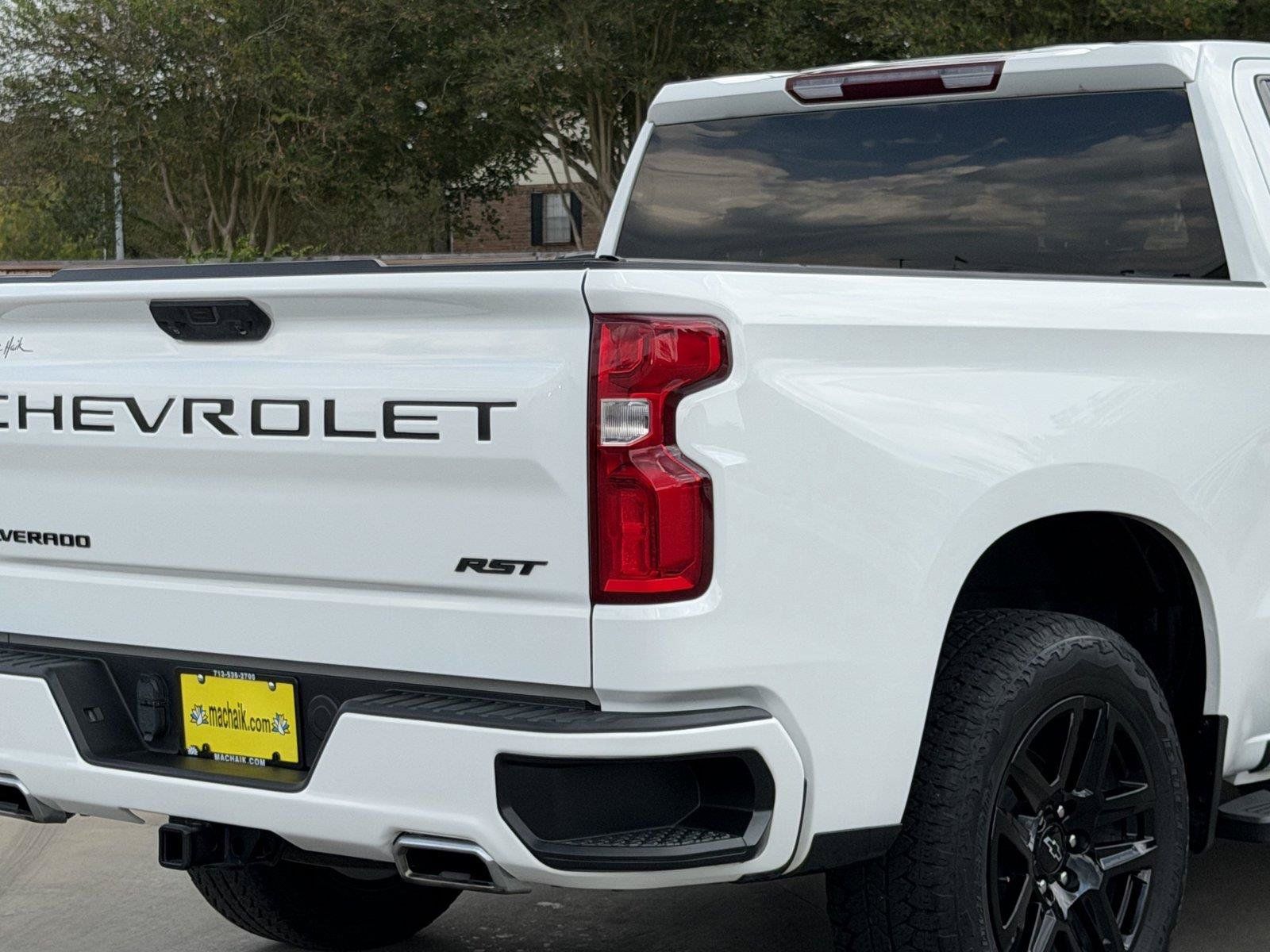 Used 2023 Chevrolet Silverado 1500 RST w/ Z71 Off-Road Package AWD/4WD image 11