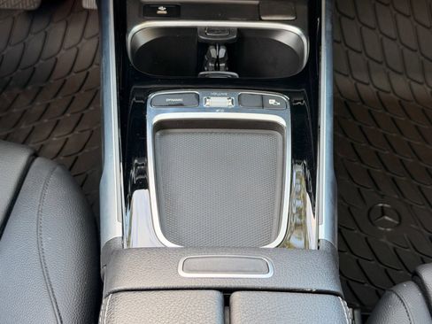 Certified 2024 Mercedes-Benz GLB 250 image 17