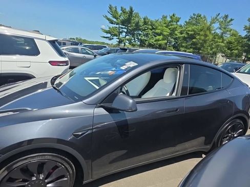 Used 2024 Tesla Model Y Performance AWD/4WD image 7