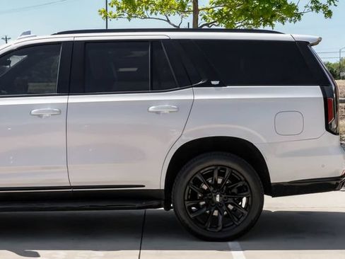 Used 2021 Cadillac Escalade Sport w/ LPO, ONYX Package RWD image 18