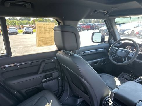 Used 2023 Land Rover Defender 110 AWD/4WD image 15