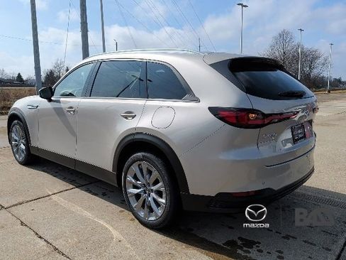 New 2026 MAZDA CX-90 Plug-In Hybrid w/ Preferred image 4