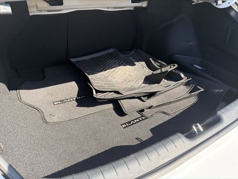 Used 2025 Hyundai Elantra SEL image 27