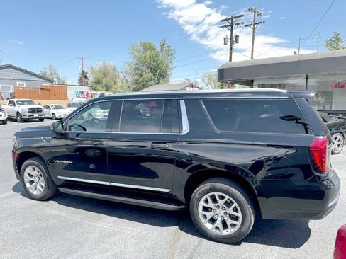 Used 2023 GMC Yukon XL SLT w/ SLT Premium Package AWD/4WD image 2