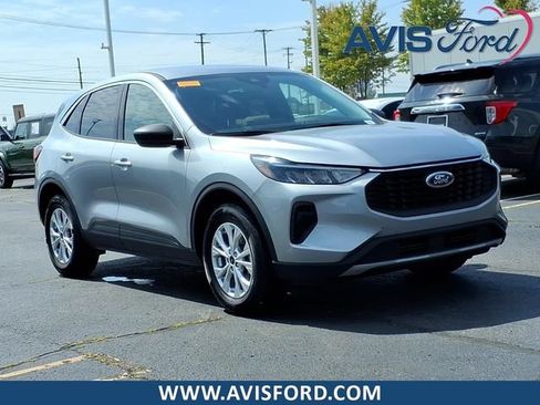Used 2024 Ford Escape Active w/ Tech Pack #1 AWD/4WD image 1