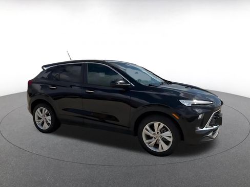 Used 2025 Buick Encore GX Preferred FWD image 2