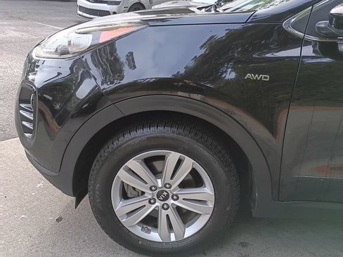 Used 2018 Kia Sportage LX AWD/4WD image 8