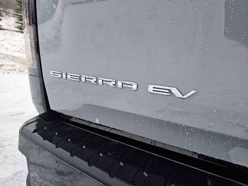 New 2024 GMC Sierra EV Denali image 17