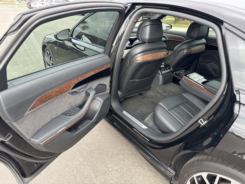 Used 2021 Audi A8 L 4.0T w/ Executive Plus Package image 12