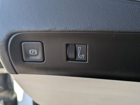 Used 2022 Buick Enclave Essence w/ Experience Buick Package image 32