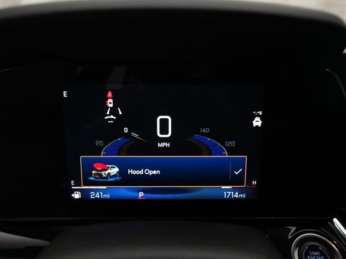 Used 2025 Chevrolet Trax ACTIV w/ Sunroof Package FWD image 2