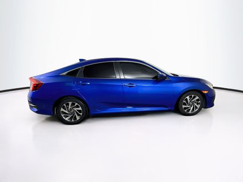 Used 2018 Honda Civic EX image 2
