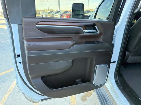 Used 2024 GMC Sierra 2500 Denali w/ Denali Reserve Package image 25