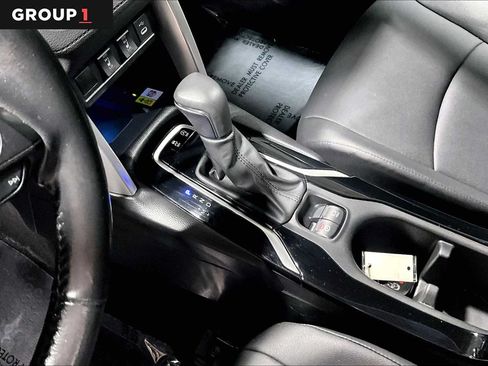 Used 2023 Toyota Corolla Cross XLE AWD/4WD image 17