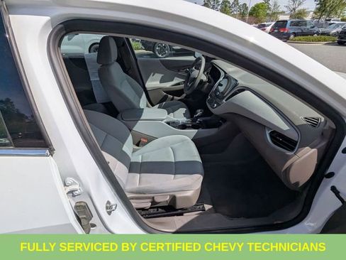 Used 2024 Chevrolet Malibu LT image 22