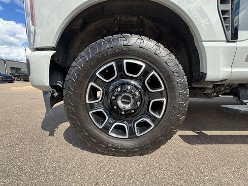 Used 2025 Ford F250 Platinum AWD/4WD image 16