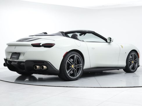 Certified 2024 Ferrari Roma Spider RWD image 3