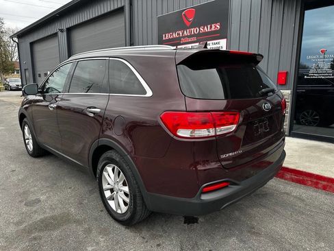 Used 2016 Kia Sorento LX w/ LX Convenience Package FWD image 3