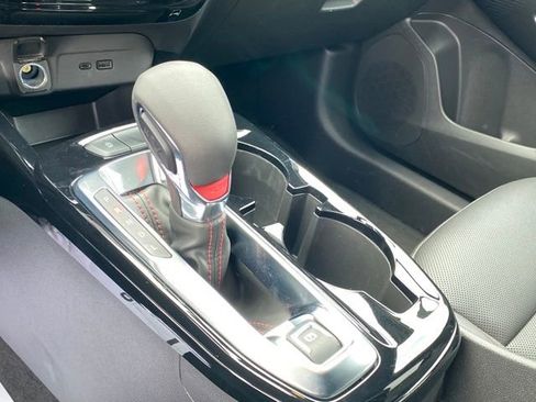 Used 2024 Chevrolet Trax RS w/ Driver Confidence Package image 11