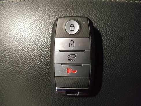 Used 2020 Kia Sportage EX image 32