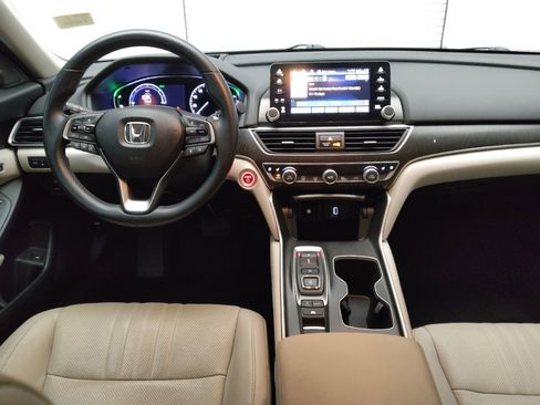 Used 2018 Honda Accord Touring image 22